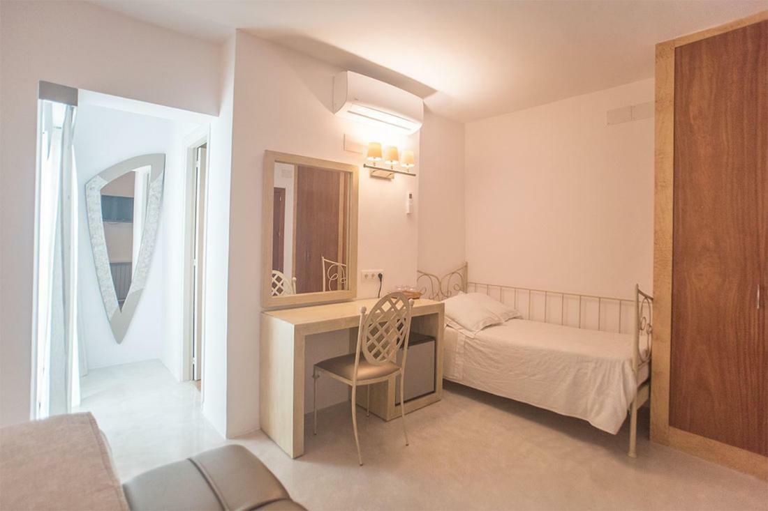 Hotel Sa Volta Es Pujols Esterno foto